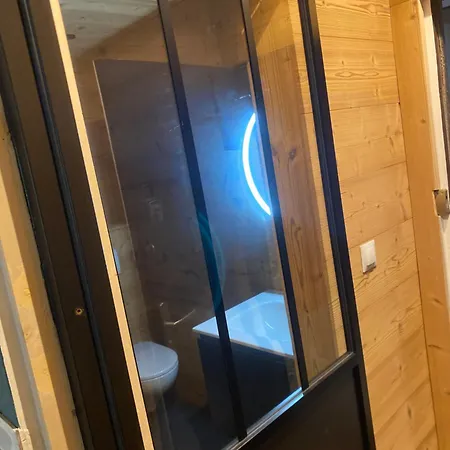 Moderne Refait A Neuf 2 Personnes Dans Le Centre De Saint-gervais Proche Telecabine